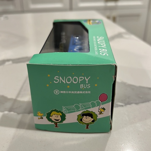 Snoopy Bus Hand Made Cold Cast Model Car - Picture 5 of 9